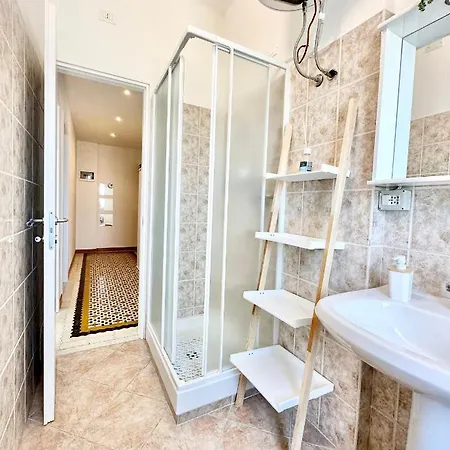 Hostdomus - Vue Apartment